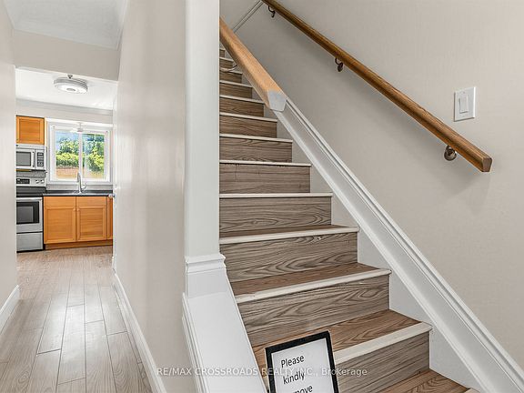 3rd image of 59 Chaucer Cres