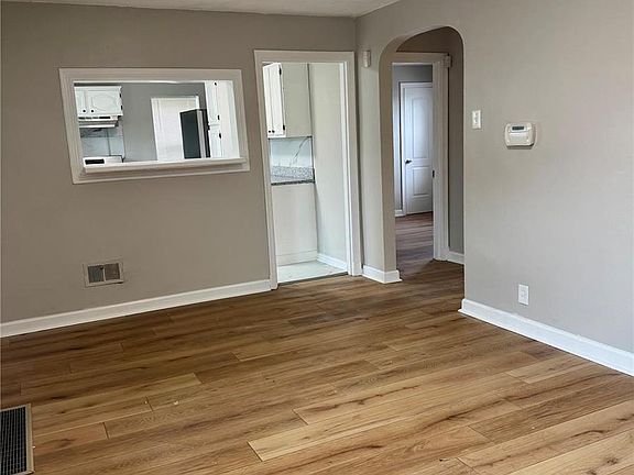 5th image of 908 Margo Ave