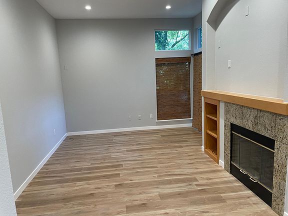 4th image of 1492 Artisan Way