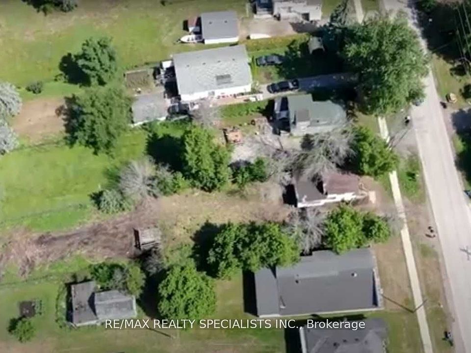 2nd image of 19070 Dufferin St