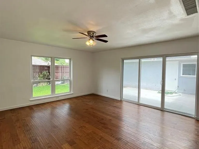 4101 Nightfall Dr — Photo 8