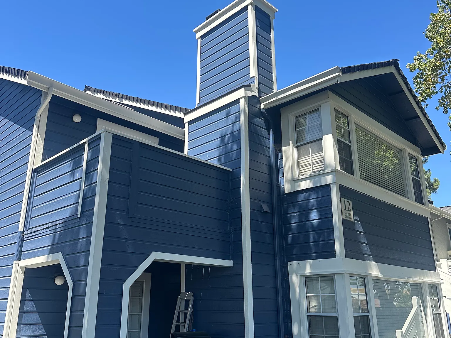 2 bed, 816 sqft, $2,050 — Photo 1
