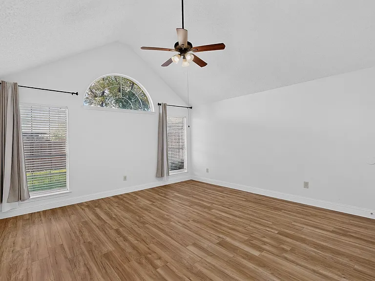 743 Pulitzer Ln — Photo 22