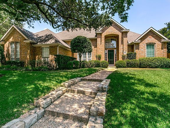 2nd image of 1402 Mayfair Pl