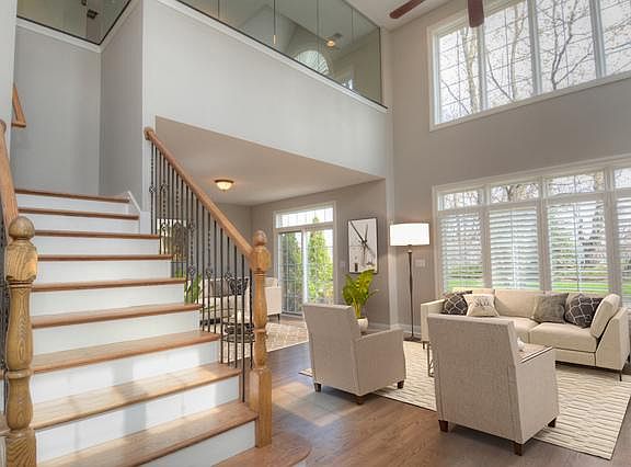 3rd image of 160 Annalisa Ct