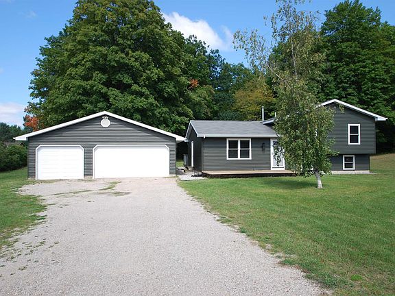 2nd image of 1855 Black Bark Ln