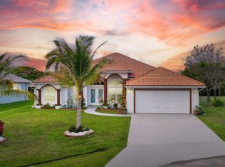 2255 SW Powell Ct, Port Saint Lucie, FL 34952