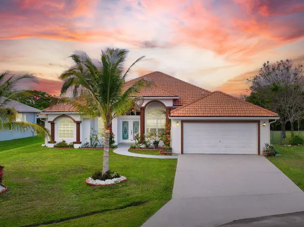 2255 SE Powell Court, Port St Lucie, FL 34952