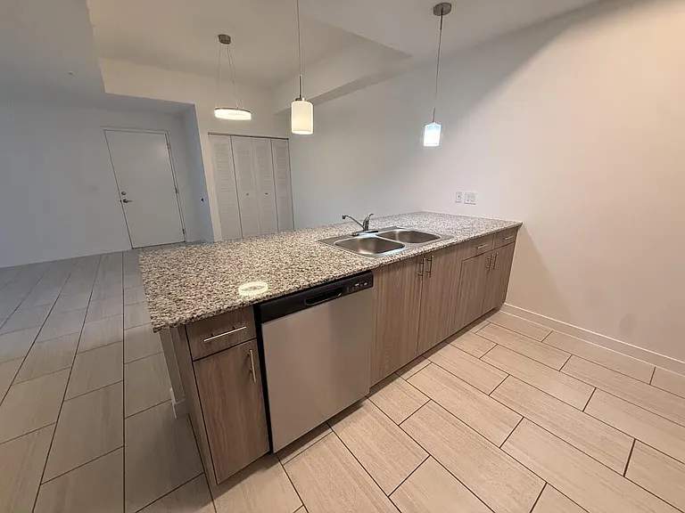 Superior Manor II — Photo 13