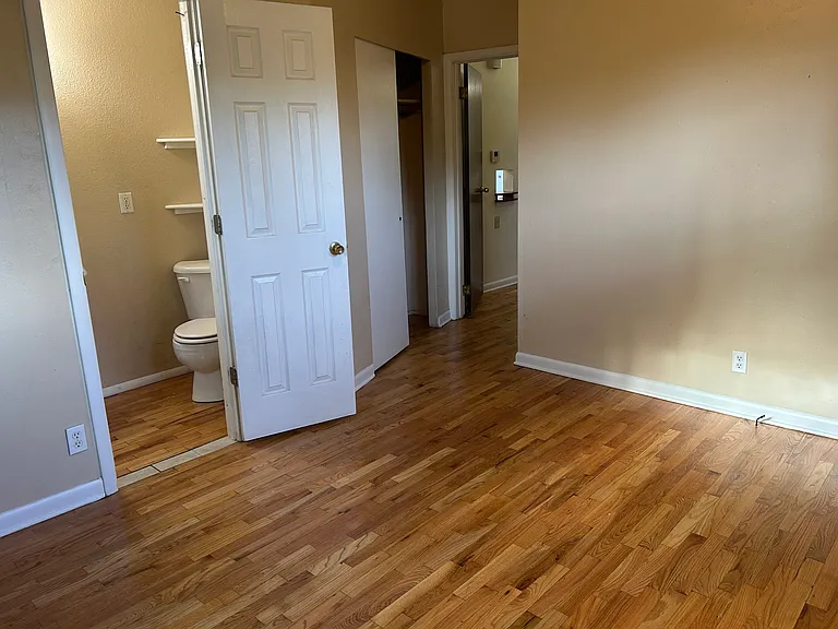 819 E Hills Rd — Photo 14