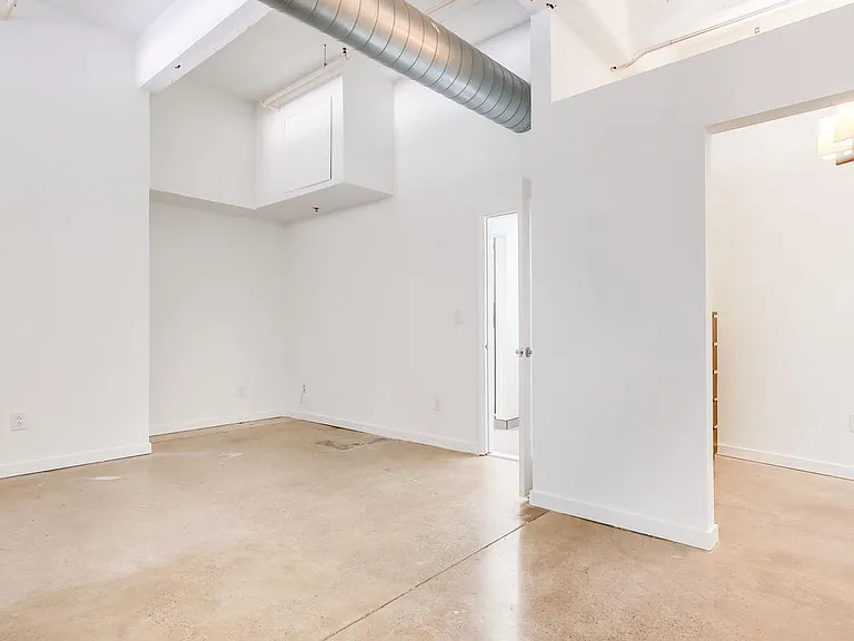444 N 4th St #208 — Photo 9