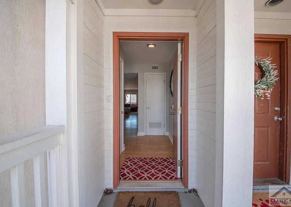 290 Appleby Dr #257