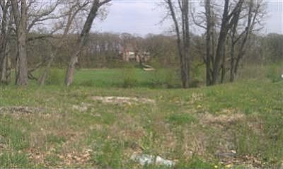 4th image of 9811 Rosewood Dr