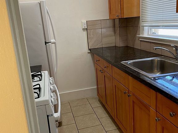 2nd image of 174 Turk St APT 404