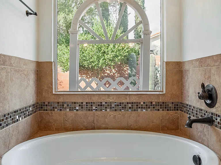 685 W Placita Vega Vis — Photo 18