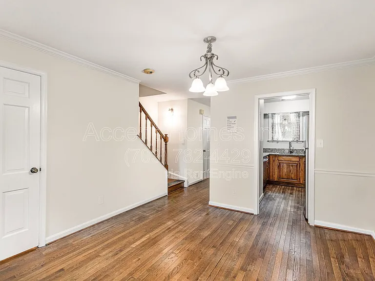449 Old Town Ct — Photo 6