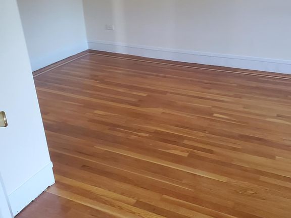 4th image of 19 Broadway #8745