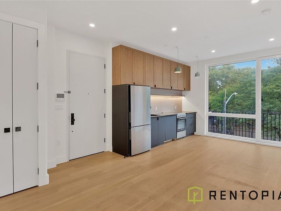 1st image of 420 Tompkins Ave #518