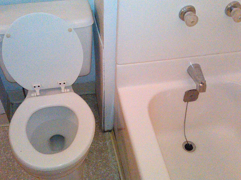 105 Dewitt Pl #9 — Photo 3