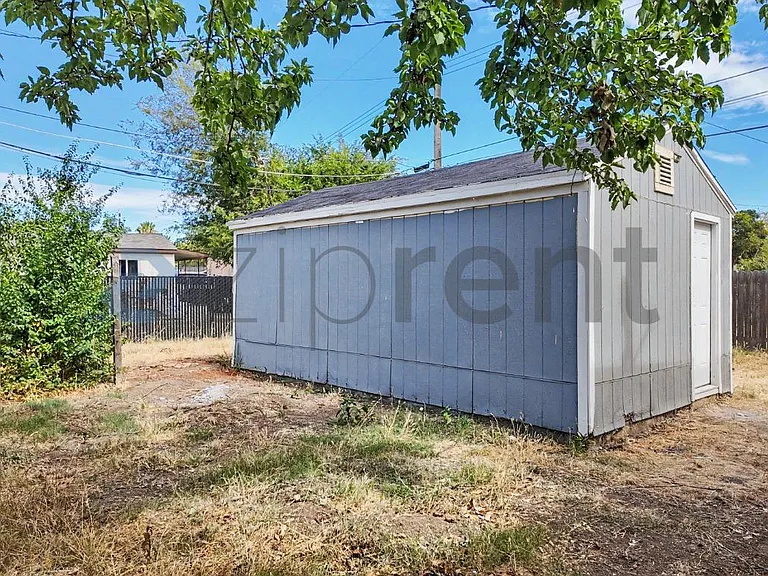 4309 32nd St — Photo 34