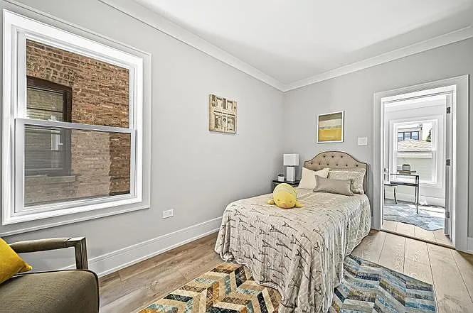 3 bed, 2160 sqft, $2,600 — Photo 3