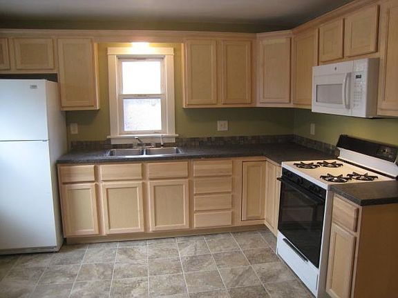 5th image of 1119 Thomas St SE APT 2