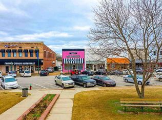 46 Main St, Lexington, TN 38351