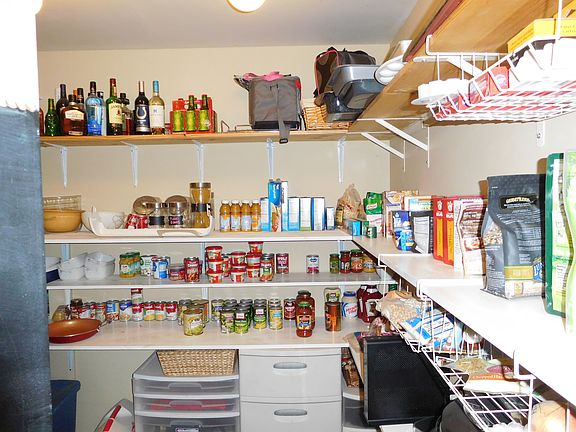 walk-in pantry