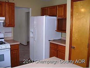 3rd image of 207 N Spruce Dr