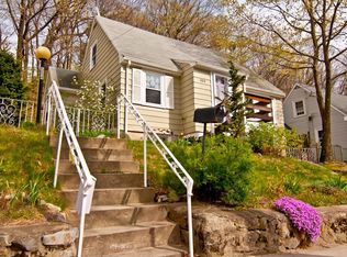 554 Poplar St, Roslindale, MA 02131