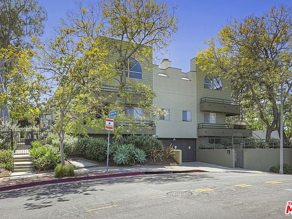3rd image of 2300 Duane St APT 2