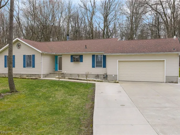 528 E Howe Rd, Tallmadge, OH 44278