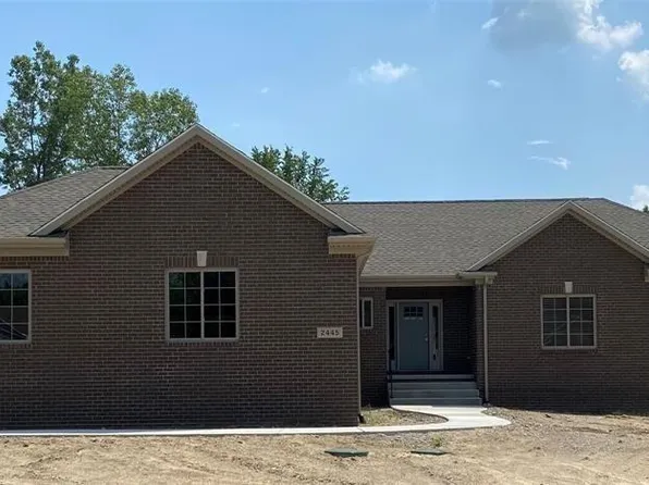 715 Orchard Ridge Ct, Ortonville, MI 48462