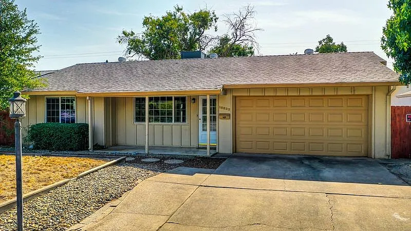 10832 Ambassador Dr photo 1