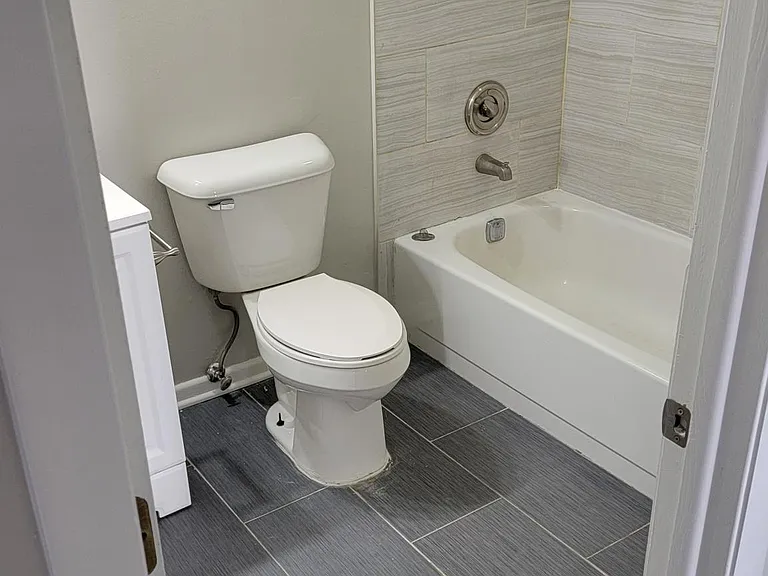 16724 Hillside Pl #1 — Photo 4