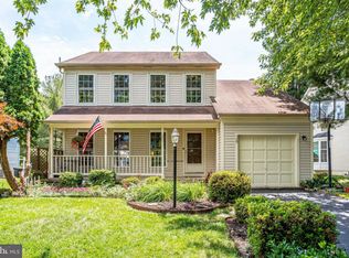 26 Newland Ct, Sterling, VA 20165