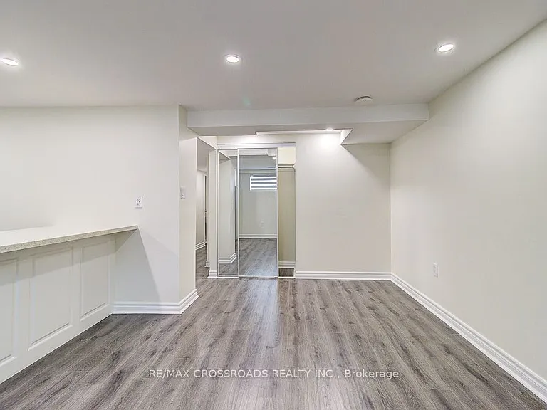55 Gondola Cres — Photo 18