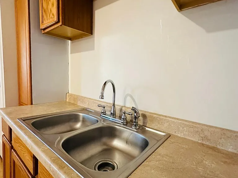 1624 Castle Ave #DOWNSTAIRS — Photo 14