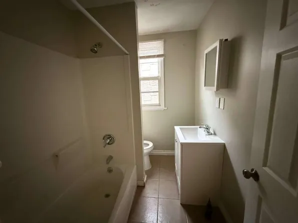 138 Seymour Ave Floor 2, Newark, NJ 07108