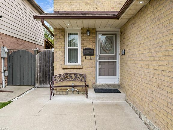 3rd image of 166 Martindale Cres