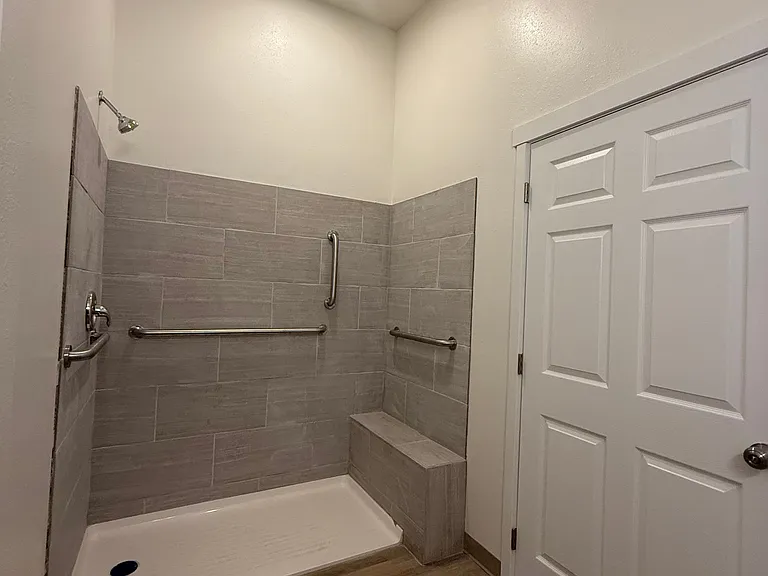 324 W King St — Photo 27