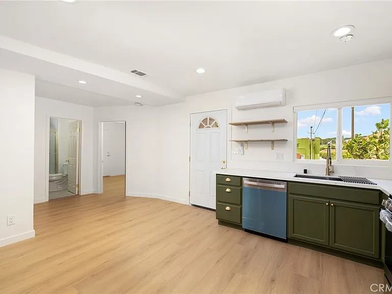 4173 York Blvd — Photo 10