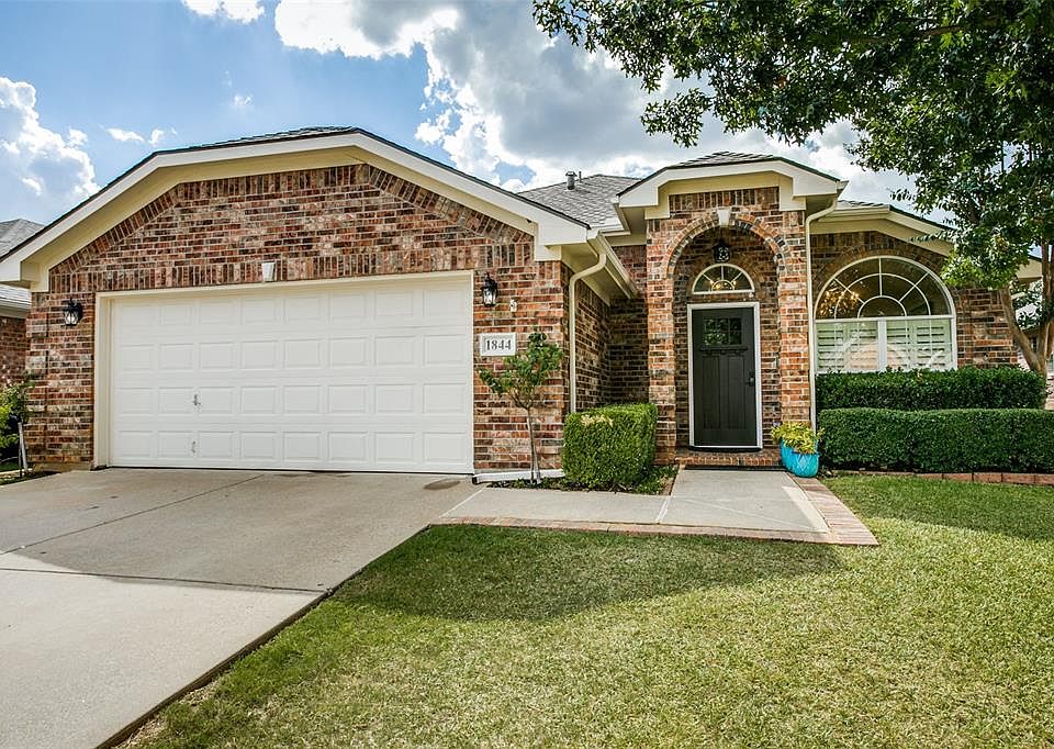 1st image of 1844 Woodchase Dr