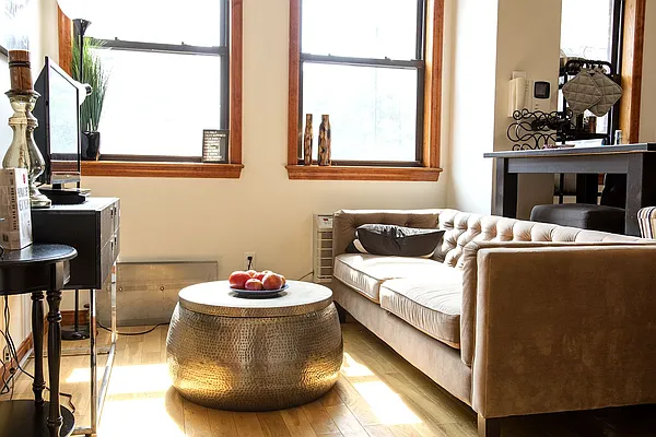 Rented by Easy Rental LLC | media 68