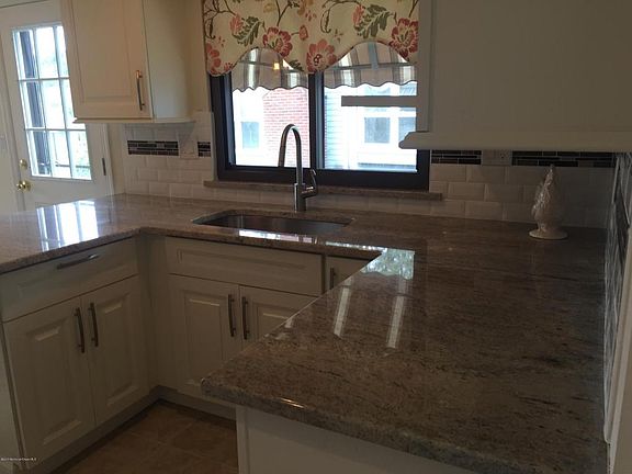 4th image of 17 Gladstone Ave