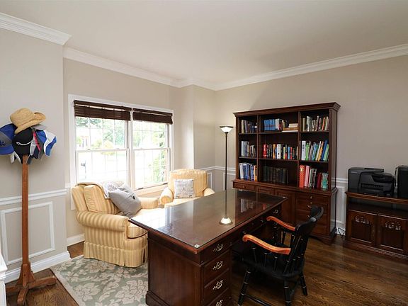 3rd image of 1168 Chetford Dr