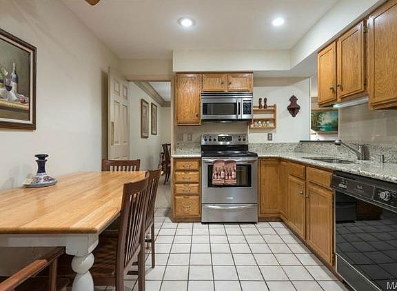 5th image of 4550-4562 Laclede Ave #103