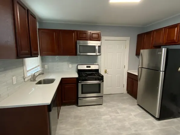8 Harding, 8 Harding Pl #1, New Haven, CT 06511