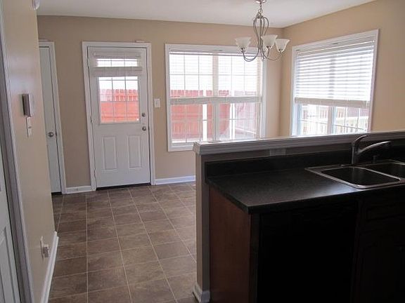 5th image of 409 Piney Dr