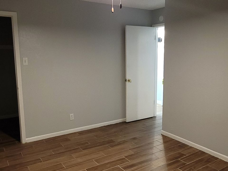 1st image of 425 Gilmer St APT 8